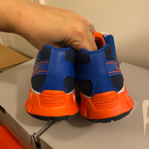 NWT Reebok Sneakers - Picture 4 of 6